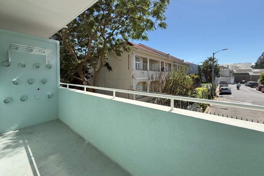 1 Bedroom Property for Sale in Sea Point Western Cape
